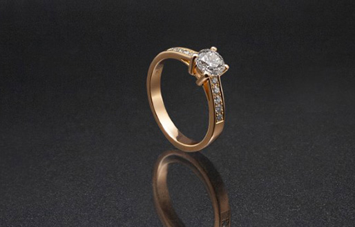Ring mit 0,70ct Diamant-Brillant und 0,2ct Diamant-Brillantbesatz in Roségold